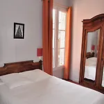 Verlaine Hotel